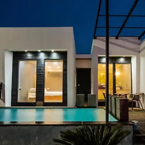 Holiday home Aqua Beautique Poolvilla 