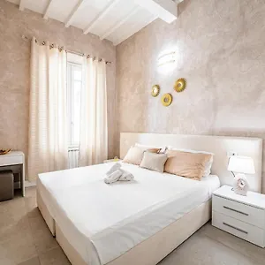 Apartment 5 Minuti - Duomo Tripla Luxury