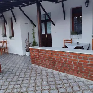 Baba Lluka Pensjonat Berat