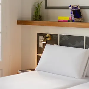 hostel-casa-gracia.hotelscatalonia.net/