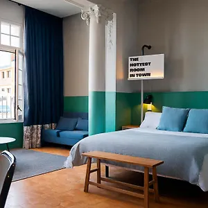 hostel-casa-gracia.hotelscatalonia.net/